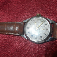 Стар механичен часовник, снимка 6 - Антикварни и старинни предмети - 36402227