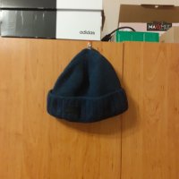 Зимна  шапка, снимка 1 - Шапки - 36011461