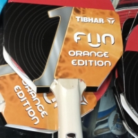 хилка за тенис  на маса нова tibhar fun orange edition черна,червена гладки гуми 1.6мм ракета за ком, снимка 2 - Тенис - 36086243