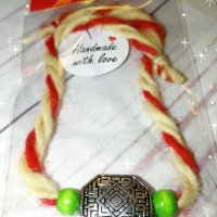 Луксозни Мартеници ръчна изработка с жива вълна шевици гривна гривни дамски мъжки, снимка 9 - Български сувенири - 35814490