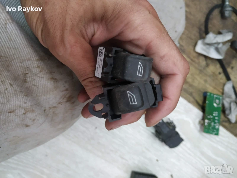 Бутони ел стъкла ,предни врати Volvo , 30773214 , 30773217, снимка 1