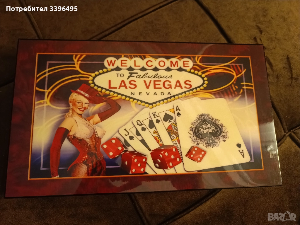 Луксозна кутия с покер чипове, бутони и карти., снимка 1