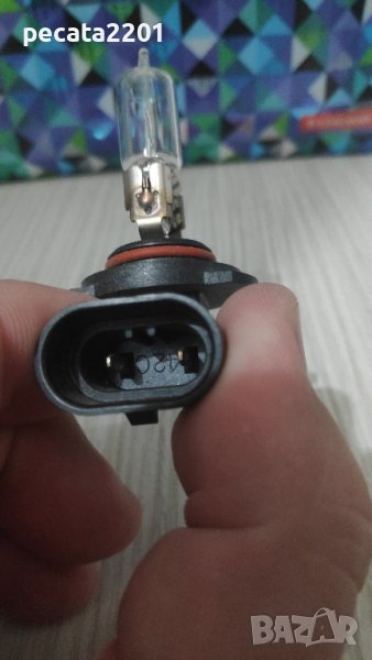 Продавам - 2 бр нови крушки HB3 и 1 бр употребявана, снимка 1