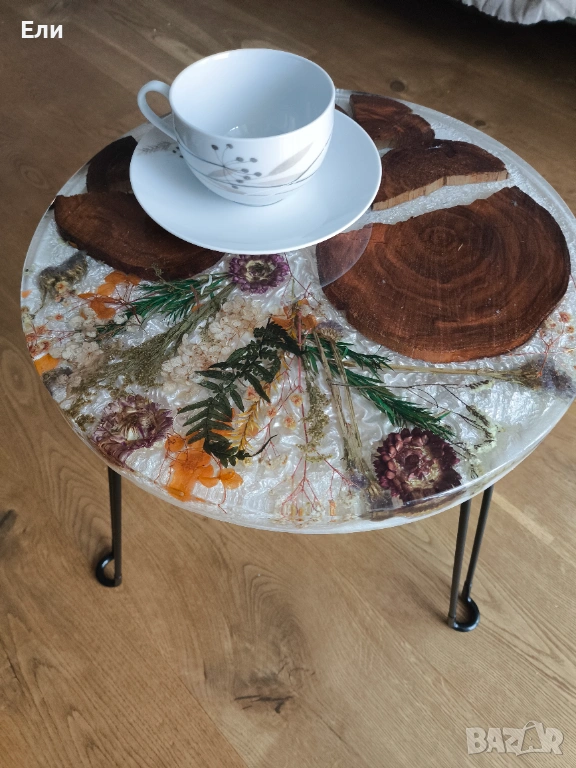 Масичка за кафе, чай или работа с лаптоп с уникална визия, снимка 1