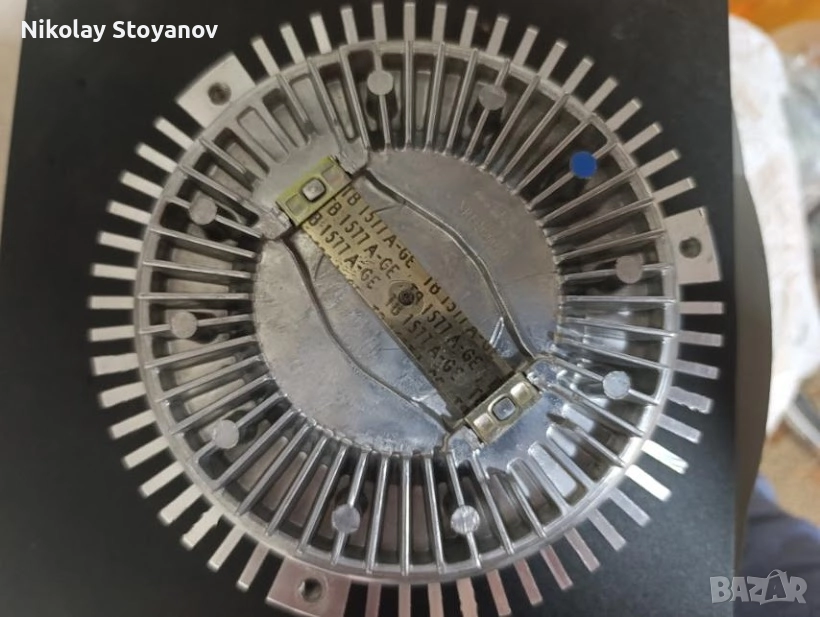 NRF 2000535 мотор на виско перка за Мерцедес, снимка 1