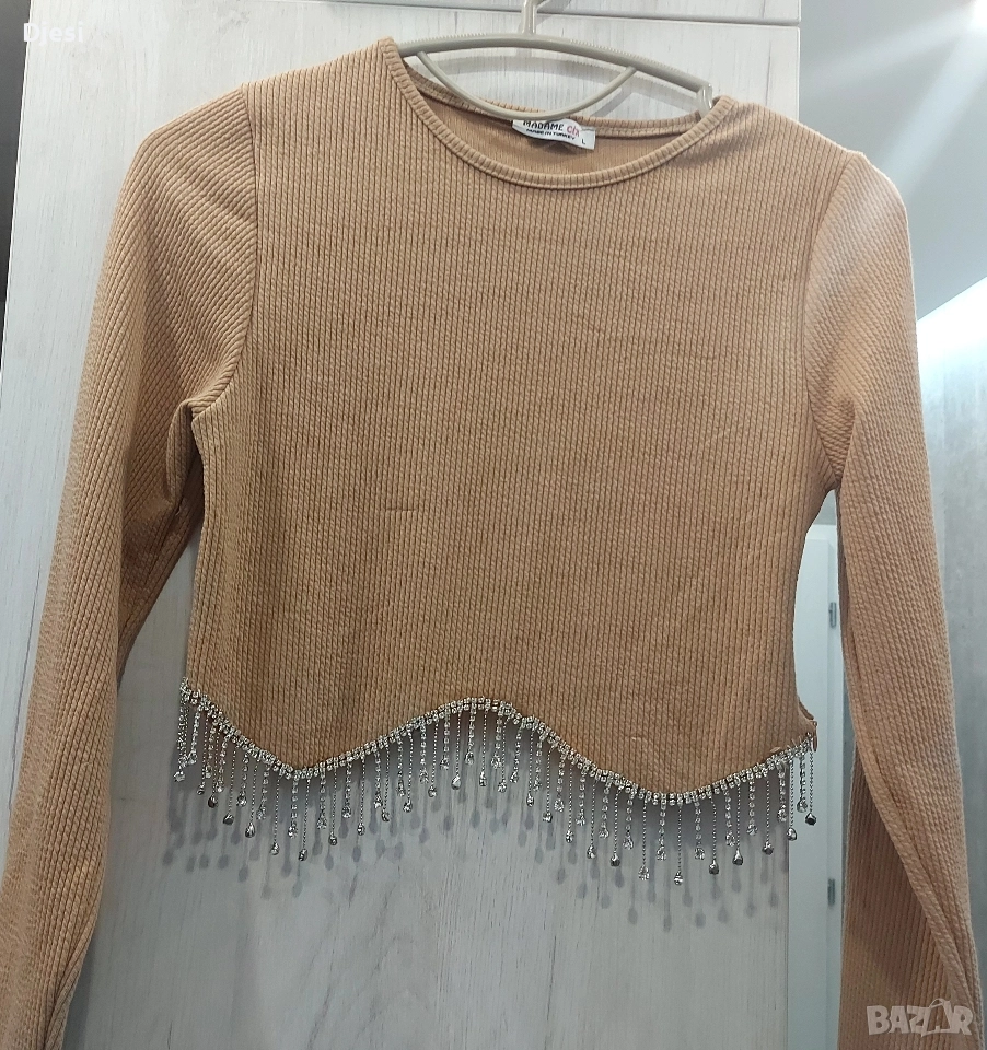 Къса блуза с камъчета, снимка 1