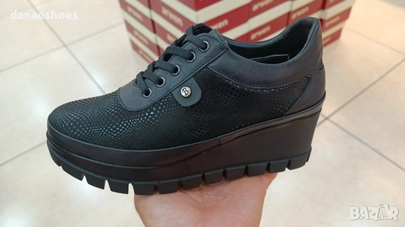 Дамски обувки от естествена кожа на висока платформа , снимка 1