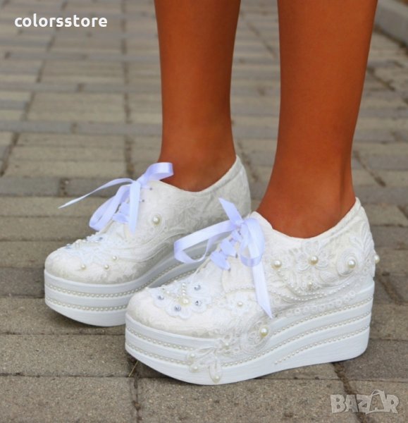 Обувки на платформа - бели - 185-04, снимка 1