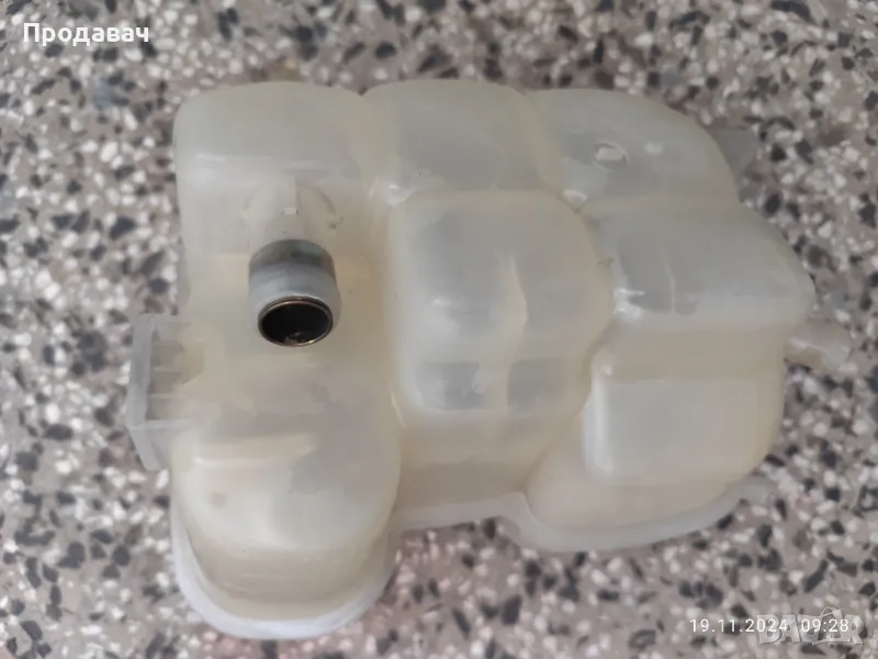 31338761 Казанче антифриз/вода Volvo V50 1.6d , снимка 1