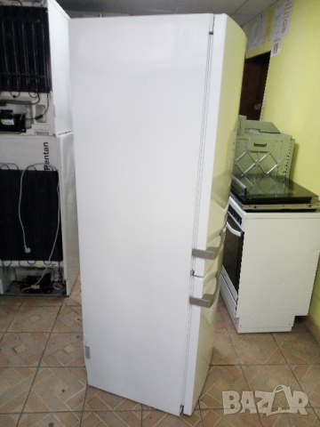 Като нов комбиниран хладилник с фризер Миеле Miele 2 години гаранция!, снимка 8 - Хладилници - 44834136