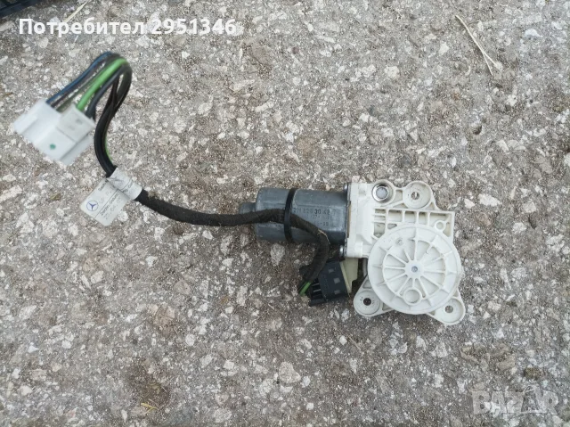 2118203042 моторче Ел. стъкло Mercedes W211, снимка 2 - Части - 56185901