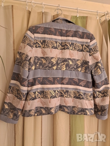 Елегантно декоративно сако с флорални мотиви – размер 50, снимка 4 - Сака - 52058637