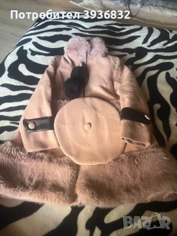 Детско палто с барета, снимка 2 - Детски якета и елеци - 52557496