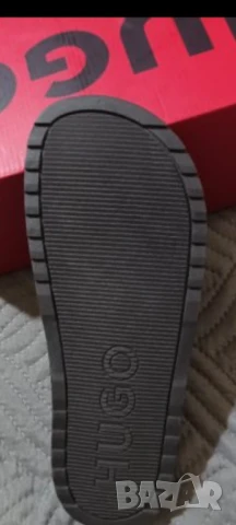 Hugo boss чехли original 41,42 номер , снимка 4 - Маратонки - 50767846