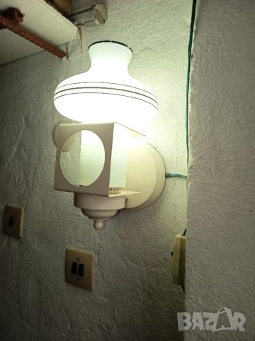 Лампа за стена, снимка 3 - Лампи за стена - 52364379