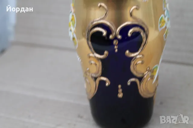 Красива ваза с позлата, снимка 5 - Антикварни и старинни предмети - 49061862