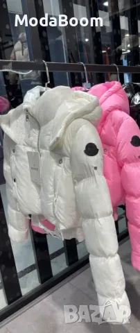 Moncler бяло дамско яке 