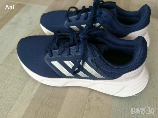 Дамски маратонки adidas- нови