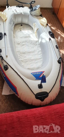 Надуваема лодка с помпа и гребла Sevylor