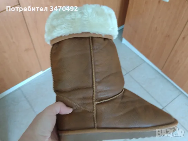 Високи  ботушки от синтетичен материал 