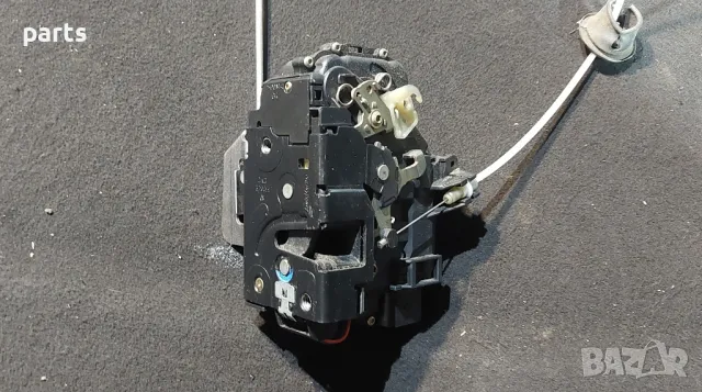 Предна Лява Брава - Ключалка Ауди А4 Б7 - Б6
- 4B1837015G, снимка 4 - Части - 47827485