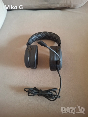 Геймърски слушалки Corsair HS60 Pro Surround. 