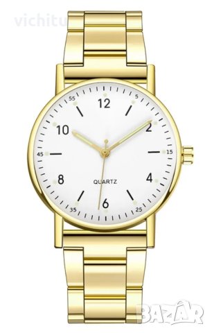 Елегантен нов мъжки ръчен часовник с метална верижка в златен цвят.