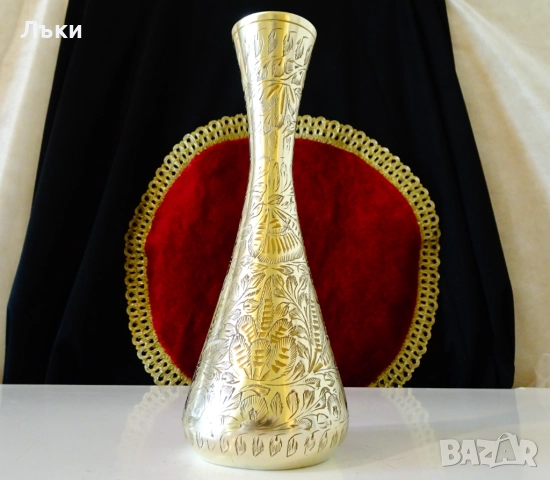 Чудна бронзова гарафа,ваза с релефни орнаменти, снимка 5 - Антикварни и старинни предмети - 51476756