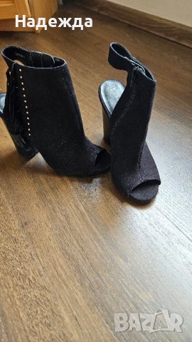 Нови! Летни велурени боти New Look , снимка 3 - Дамски обувки на ток - 41338861