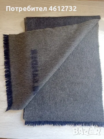 Дамски шал Jil Sander, снимка 4 - Шалове - 55978672