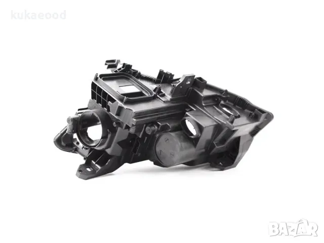 Корпус за фар на Mercedes GLA-Class X156, снимка 2 - Части - 47491535