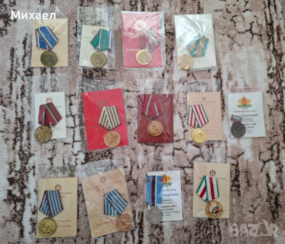 Огромна колекция от Ордени и медали , снимка 3 - Антикварни и старинни предмети - 51300104
