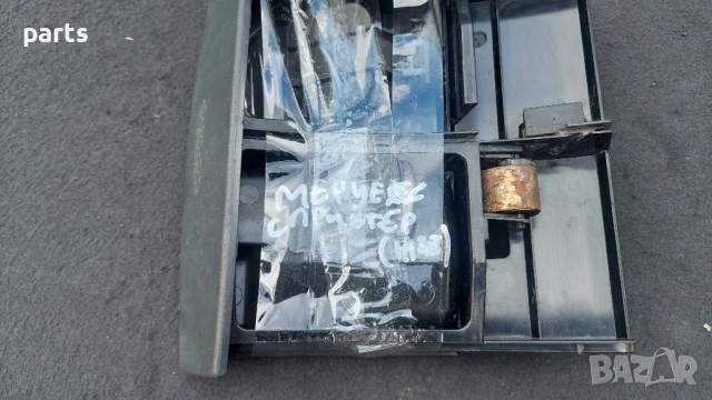 Пепелник Мерцедес Спринтер (Ч) - VW LT, снимка 6 - Части - 51979517