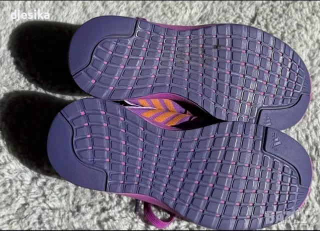 Маратонки adidas , снимка 2 - Детски маратонки - 55729405