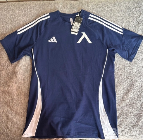 Тениска на Левски