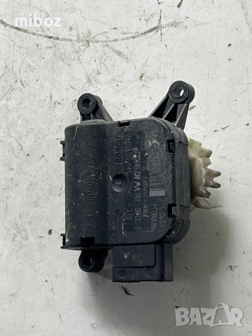 Моторче клапи парно VW Seat Skoda, снимка 10 - Части - 53379947