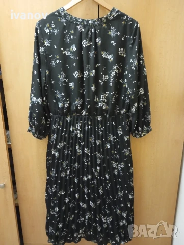 Дамска рокля H&M Eur 44, снимка 3 - Рокли - 50504196