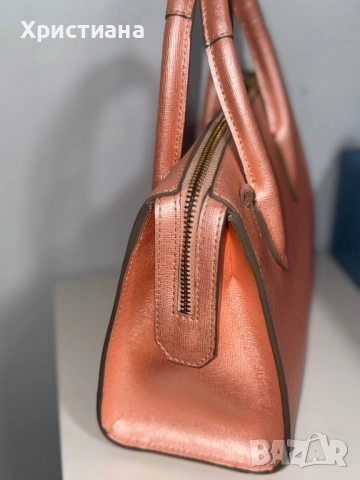 Оригинална чанта Furla, снимка 7 - Чанти - 53383862