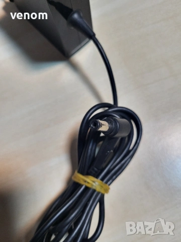 Asus зарядно за лаптоп 45W, снимка 3 - Кабели и адаптери - 53047797
