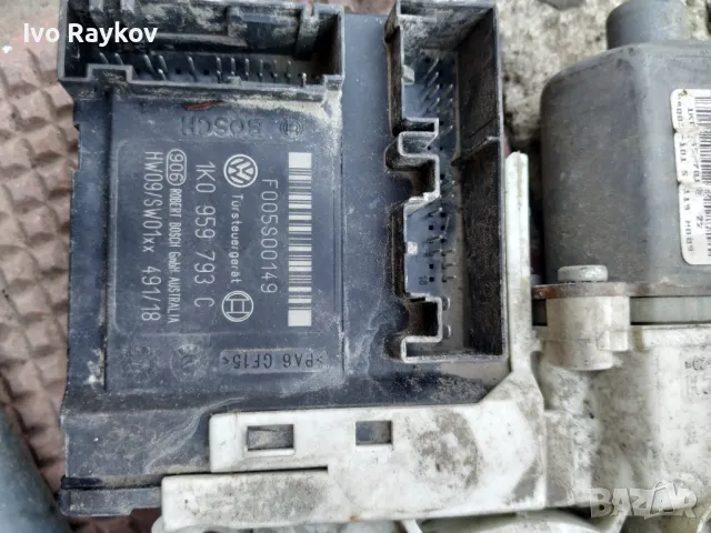 Машинка ел. стъкло фолксваген голф 5 предна VW golf 5 лява дясна 1K0 959 793 C., снимка 2 - Части - 47732311