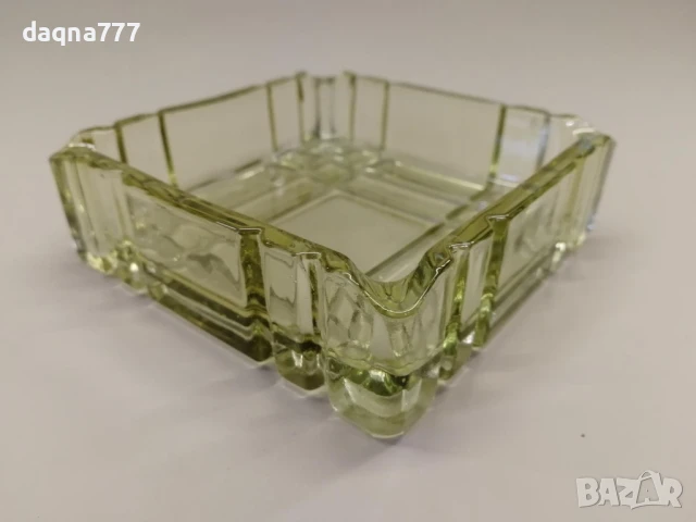 СТАР ПЕПЕЛНИК от оцветено пресовано стъкло, снимка 5 - Други - 50451230