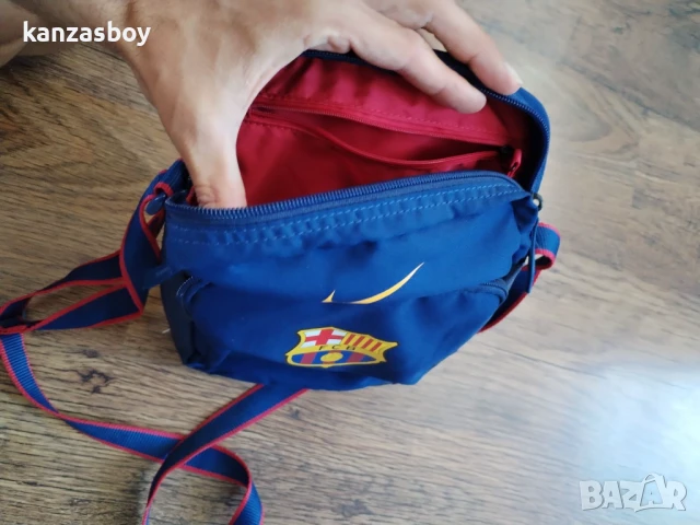 nike barcelona - страхотна мъжка чанта , снимка 3 - Чанти - 50800505