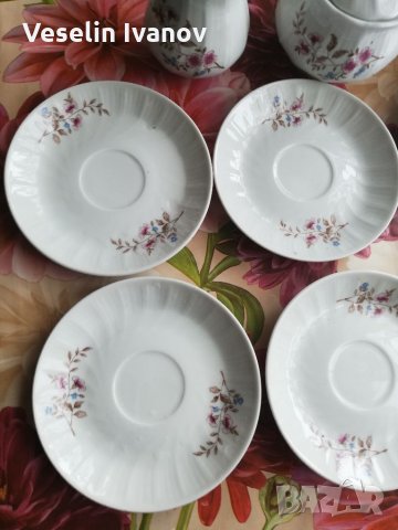 Комплект Български порцелан, снимка 2 - Чинии - 36018845
