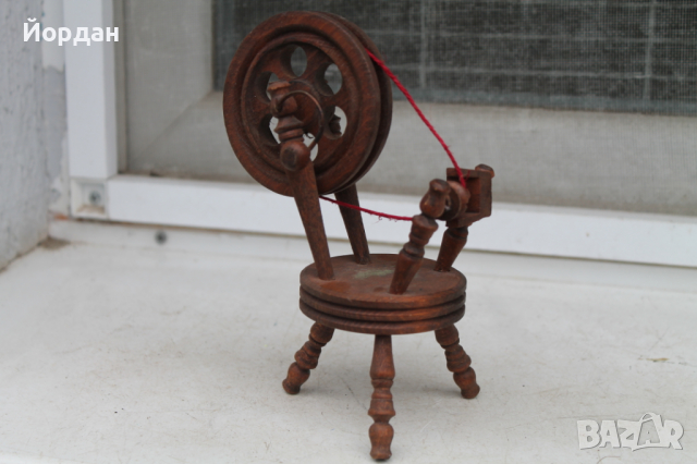 Дървен сувенир чекрък 