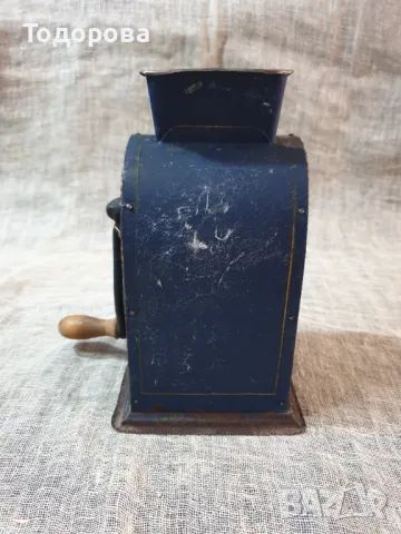 Антична кафемелачка от 1900-та година., снимка 2 - Антикварни и старинни предмети - 49689711