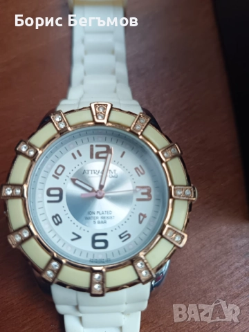 Дамски часовник Q&Q Atractive DA39J524