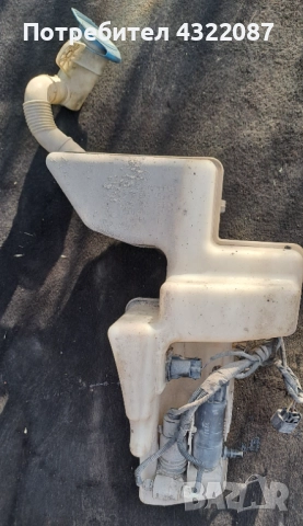 Съд за течност за чистачки Volkswagen Touran II 2011-2015 1.6 TDI 105к.с., снимка 2 - Части - 51486204