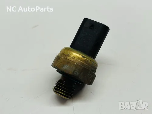Сензор за налягане на масло за БМВ BMW 2 series F46 216d 1.5 дизел B37C15A 8576615 BMW 2017