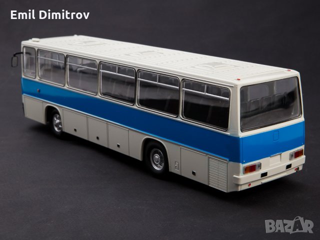 Умален модел на автобус Ikarus-256, в мащаб 1:43, снимка 4 - Колекции - 35981600