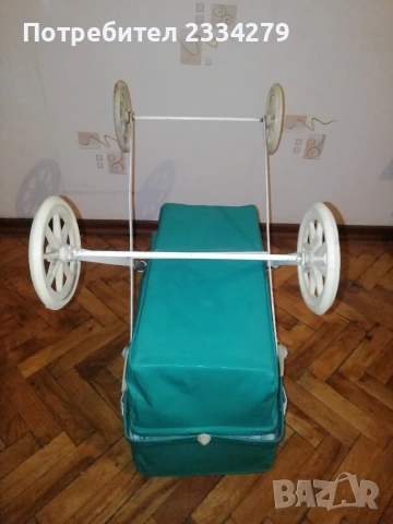 Стара децка количка и дървени столчета за кукли. , снимка 3 - Антикварни и старинни предмети - 53237036